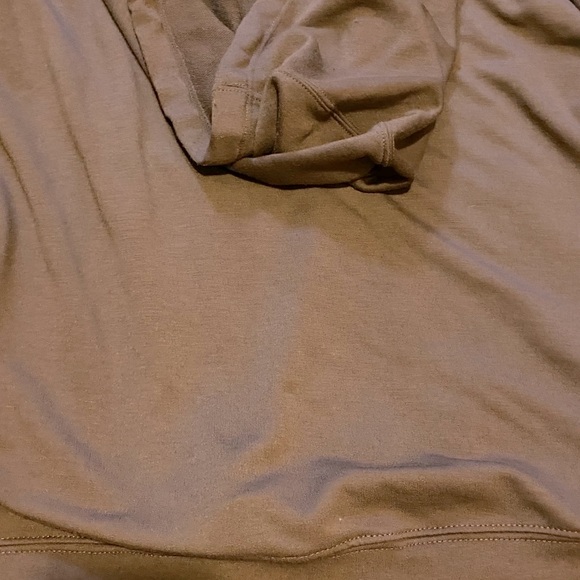 2 crop zip up hoodies - Picture 7 of 8